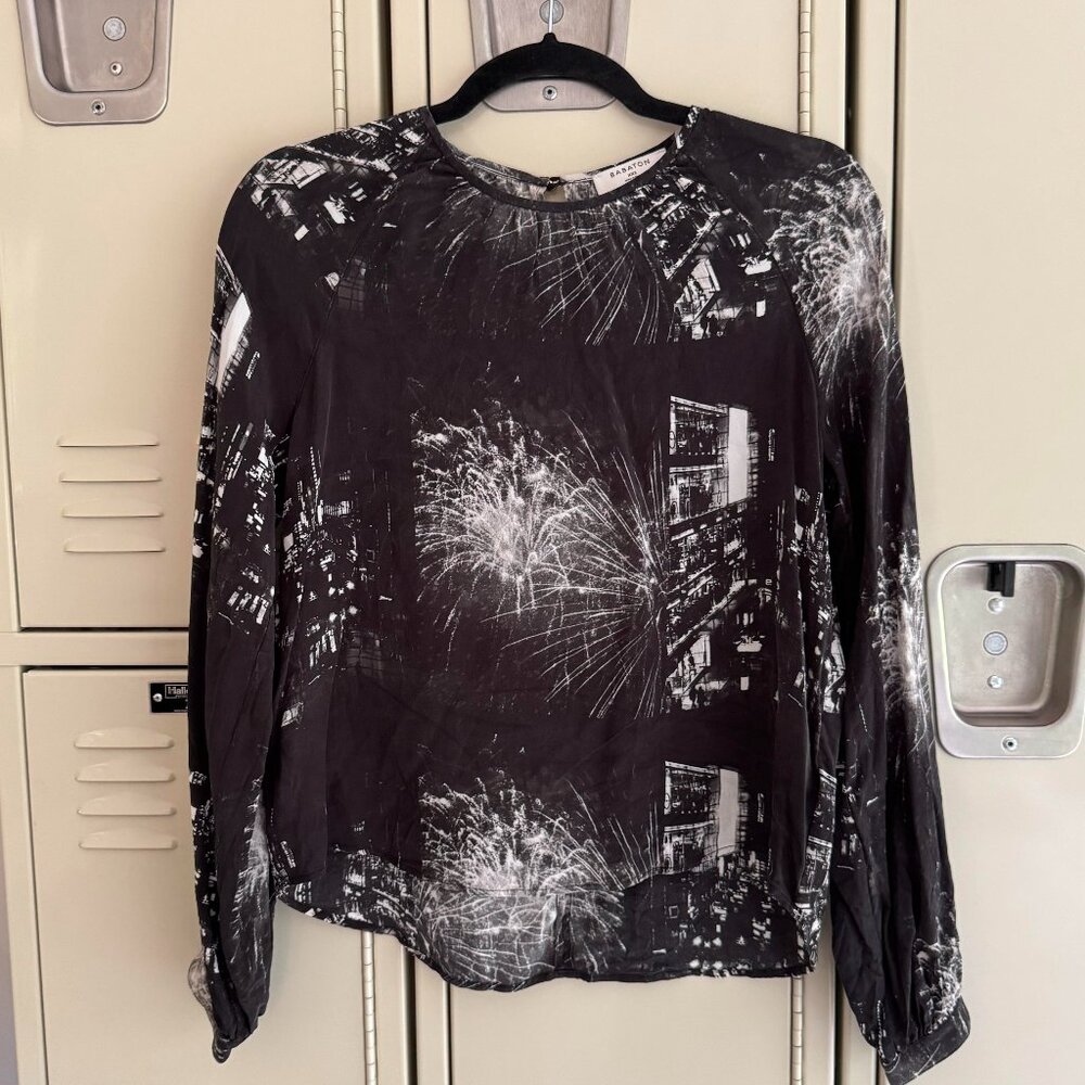 Aritzia Babaton 100% Silk Fireworks Print Blouse Size XXS